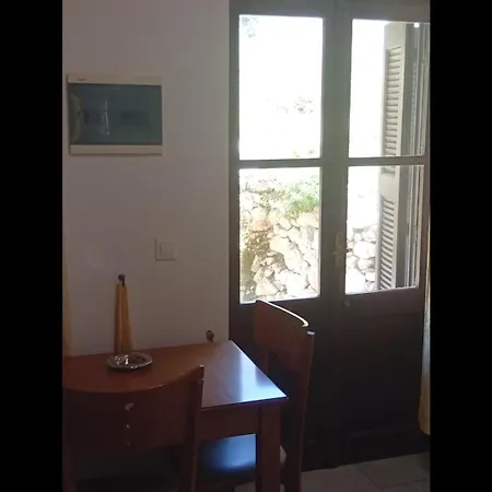Stefanos Apartman *